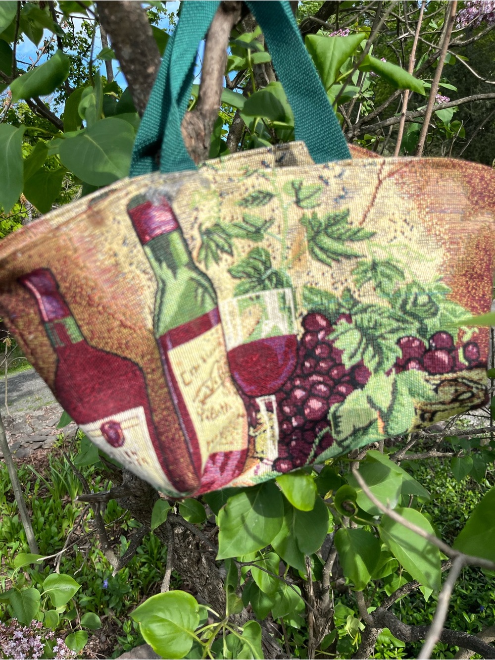 Green-Handled Wine Tapestry Tote Bag
